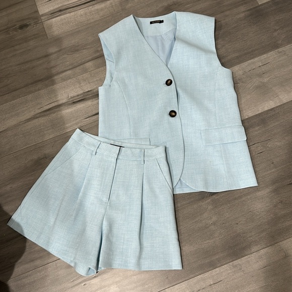 Saturday Club Short Set in Sky Blue - Picture 2 of 8